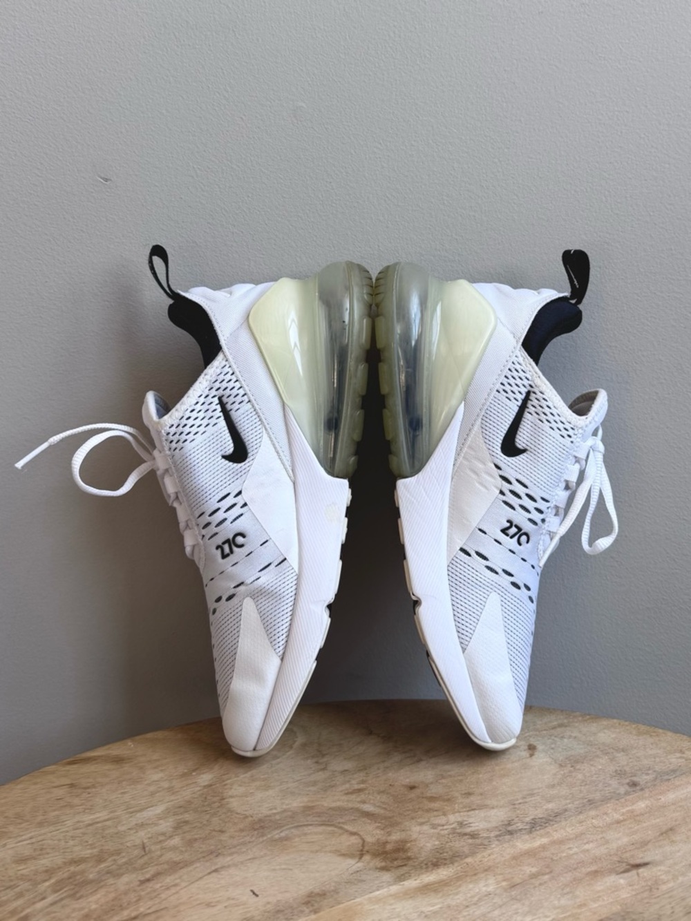 Women's Nike Air Max 270 Size 11.5 Sneakers White/Black/White (AH6789 100) - Picture 9 of 12